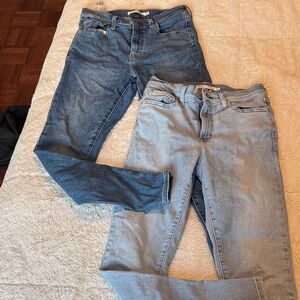 Chic Denim Women's Skinny Jeans - Dark and Light Wash (Levis) - bundle